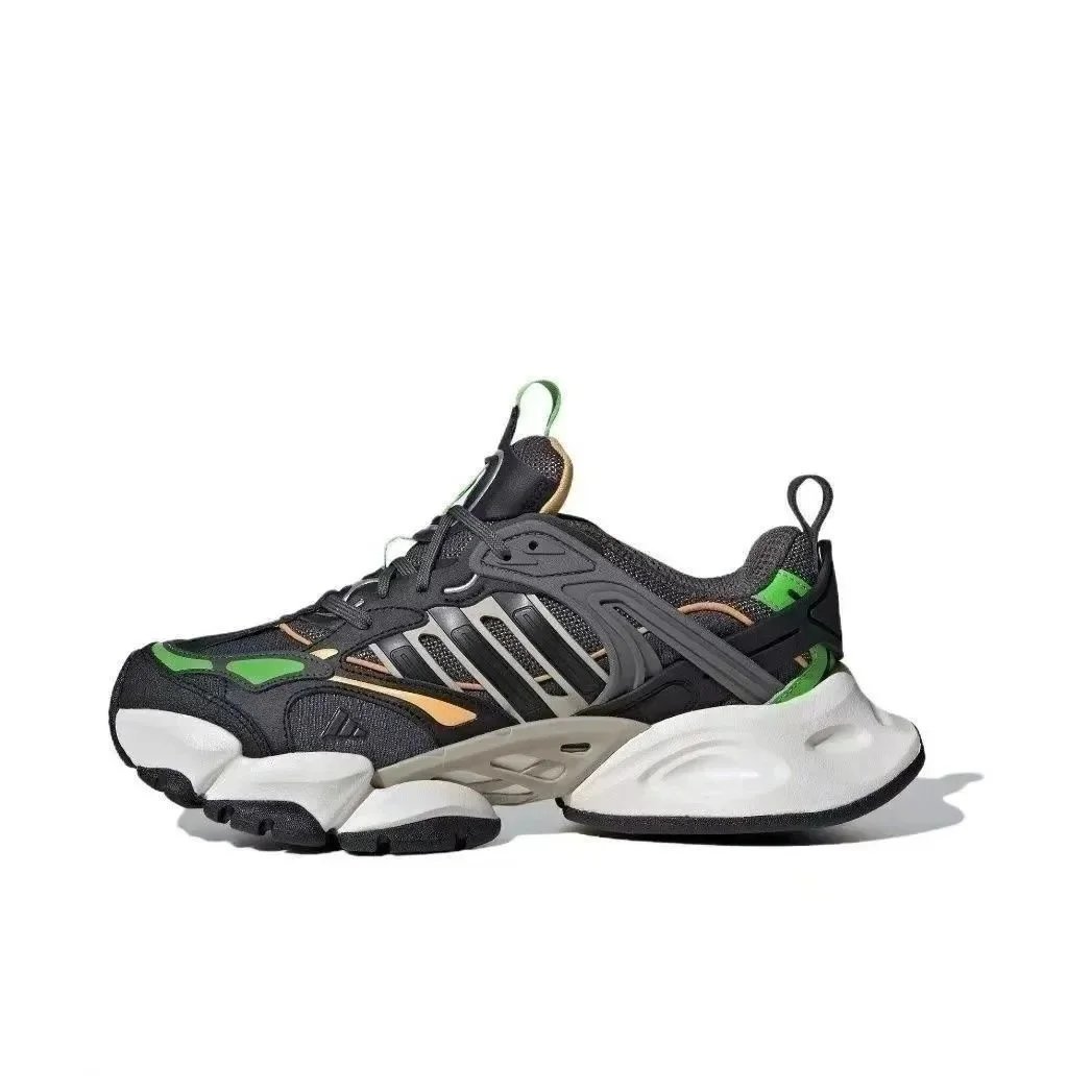Adidas Sneakers Low-top chunky with three-stripe side panels — 28