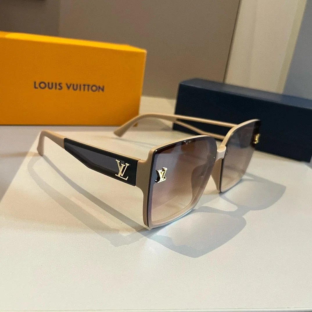 Louis Vuitton Eyewear Sunglasses — 33