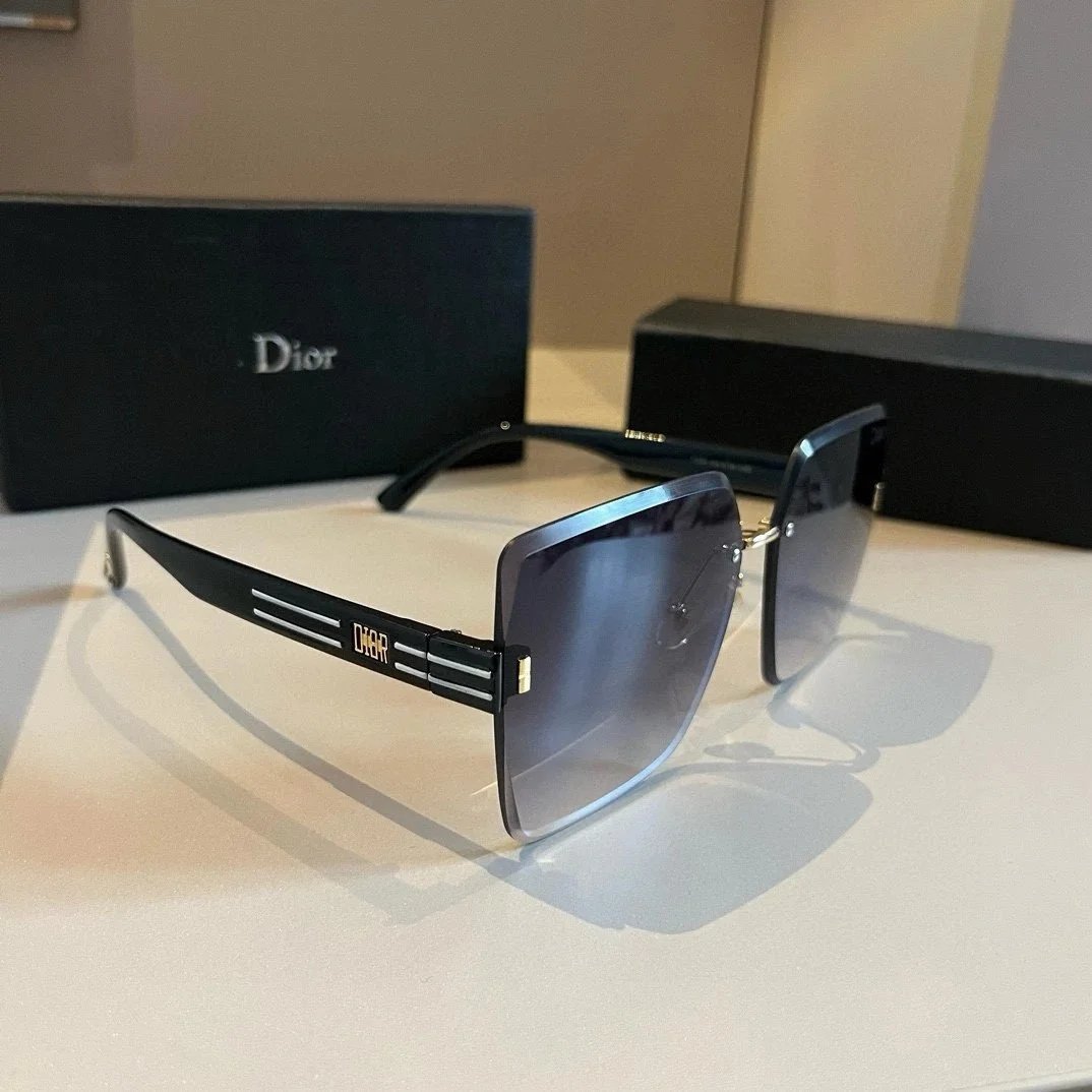 Dior Eyewear Assorted Square and Cat-Eye Frames — 13