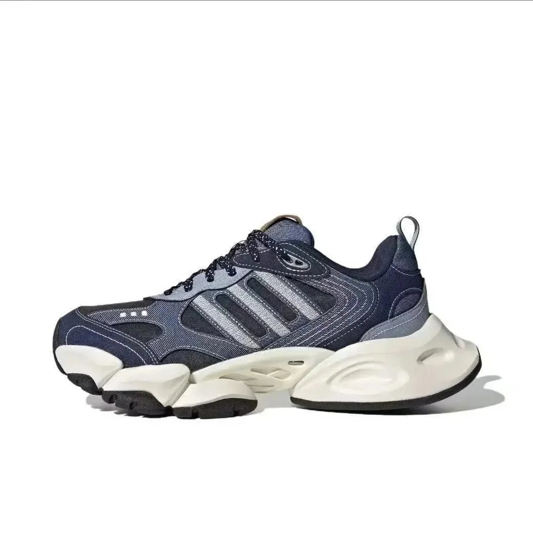 Adidas Sneakers Low-top chunky with three-stripe side panels — 31