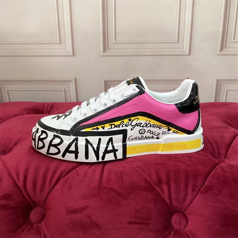 Dolce & Gabbana Sneakers Graffiti-print low-top — Watermelon Red, Image Color