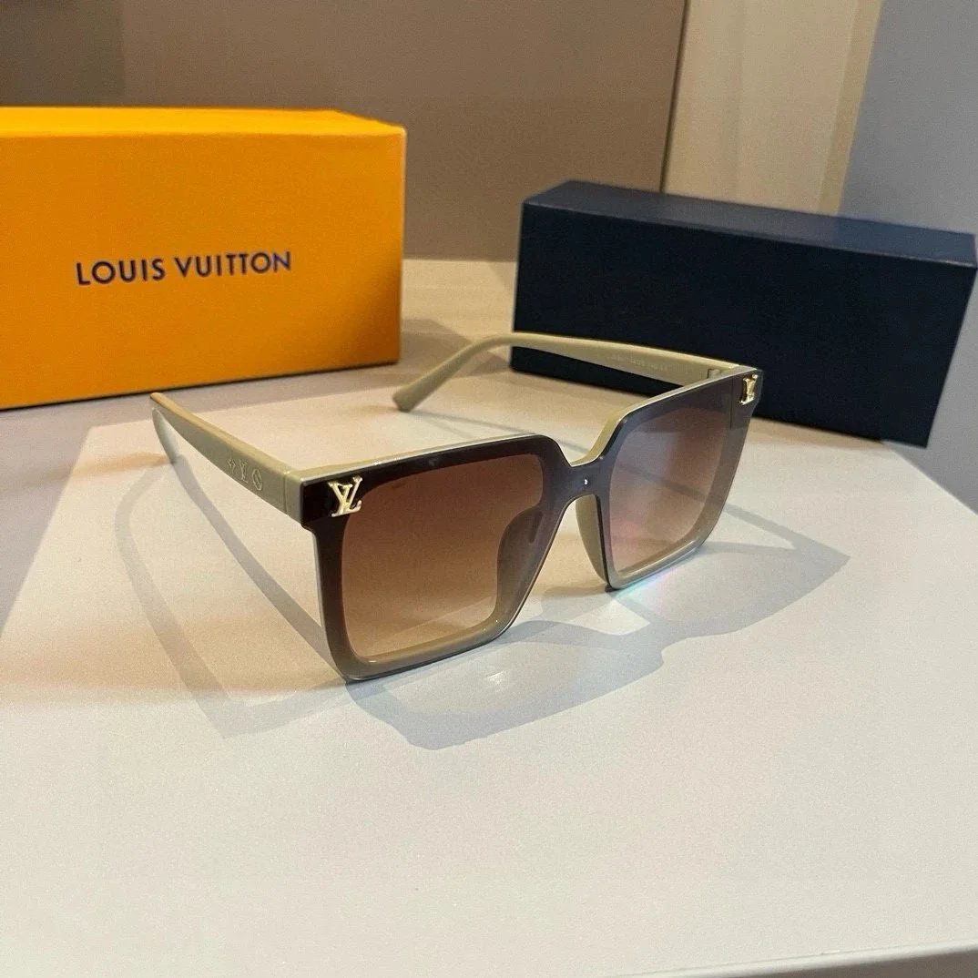 Louis Vuitton Eyewear Sunglasses — 37