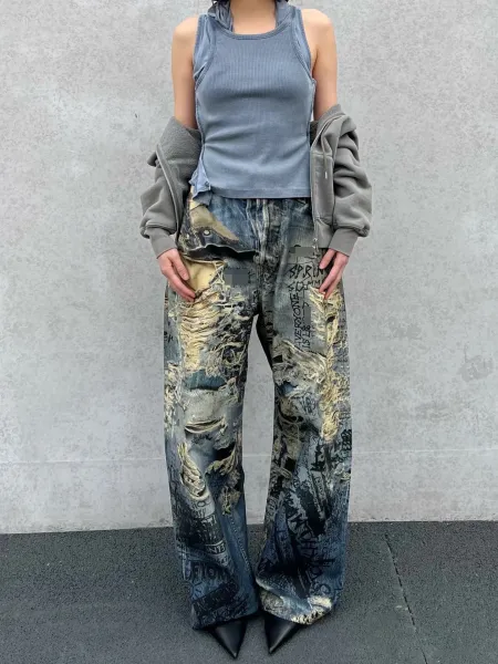 Design Wide-Leg Light Wash Jeans - 39