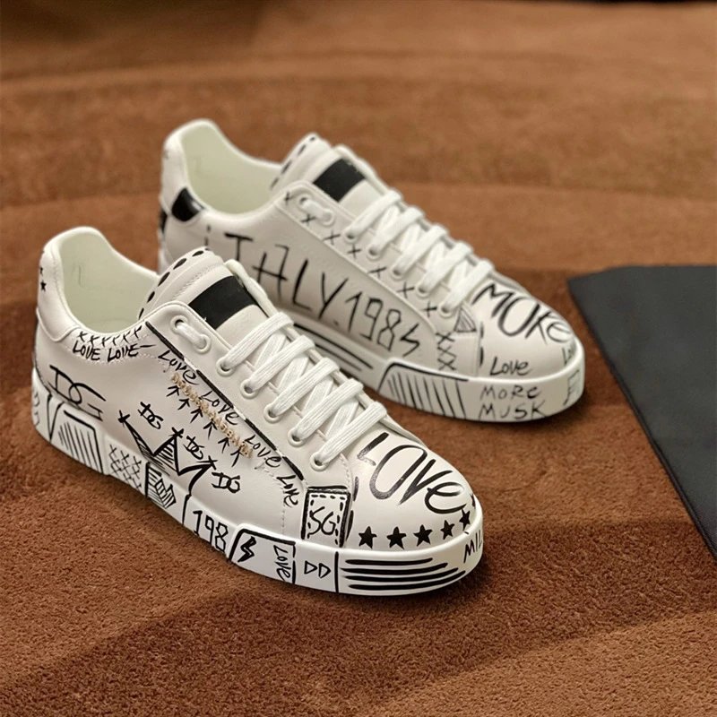 Dolce & Gabbana Sneakers Graffiti-print low-top — 10
