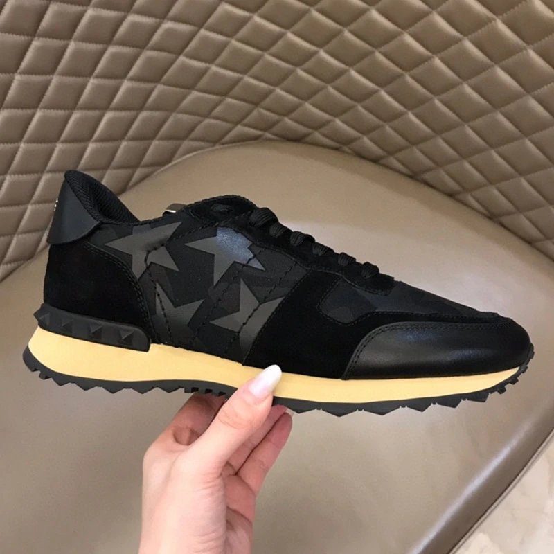 Unbranded Sneakers Low-Top Star-Patterned with Studded Heel Trim — atmospheric black stars