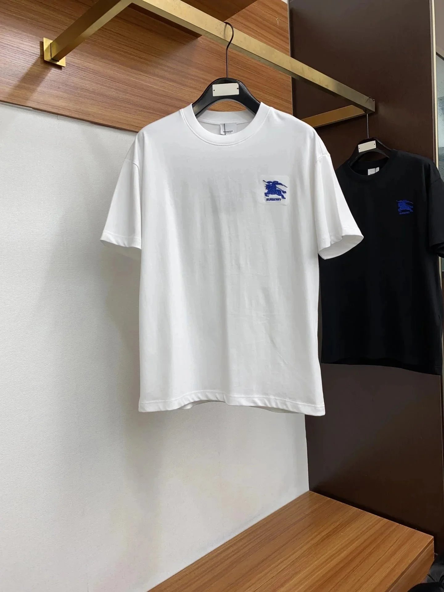 Burberry T-Shirts Short-Sleeve Graphic Print — 17