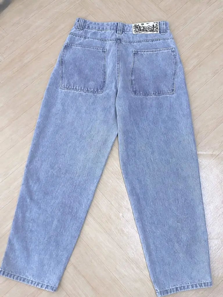 Loose Straight Leg Jeans