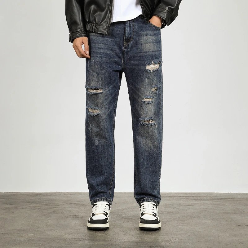 Distressed Casual Tapered Jeans