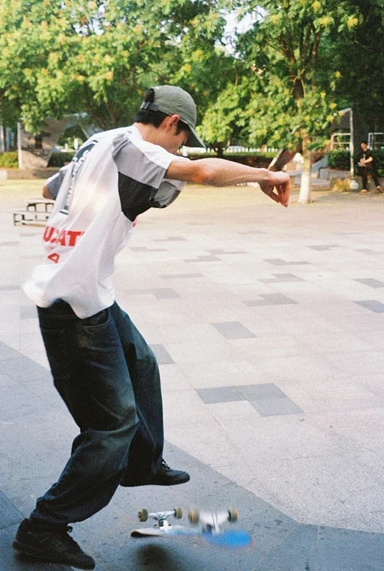 Supreme Graphic short-sleeve T-shirt product detail image 1