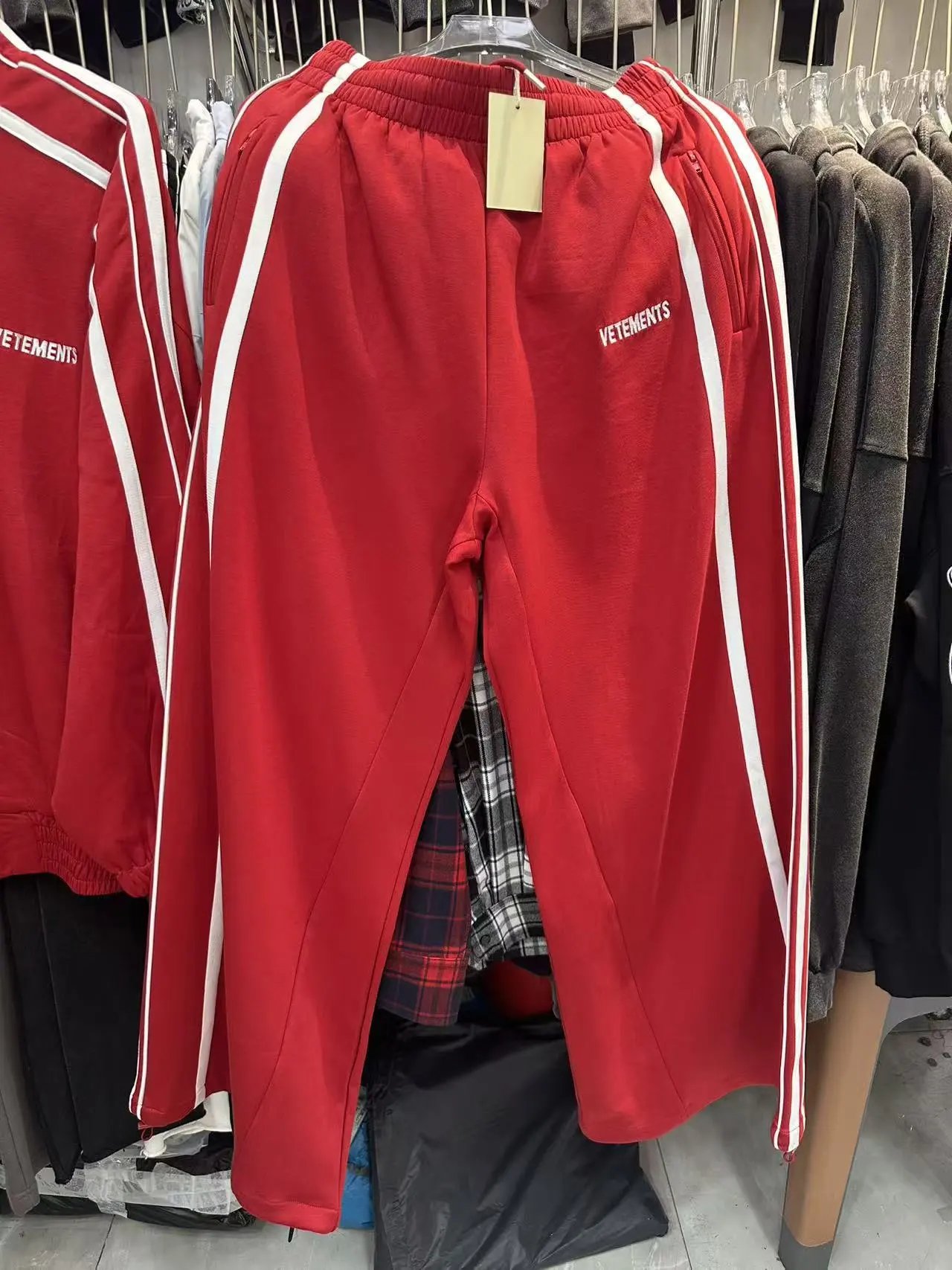 Stand-Collar Sports Jacket and Trousers Set photo 3