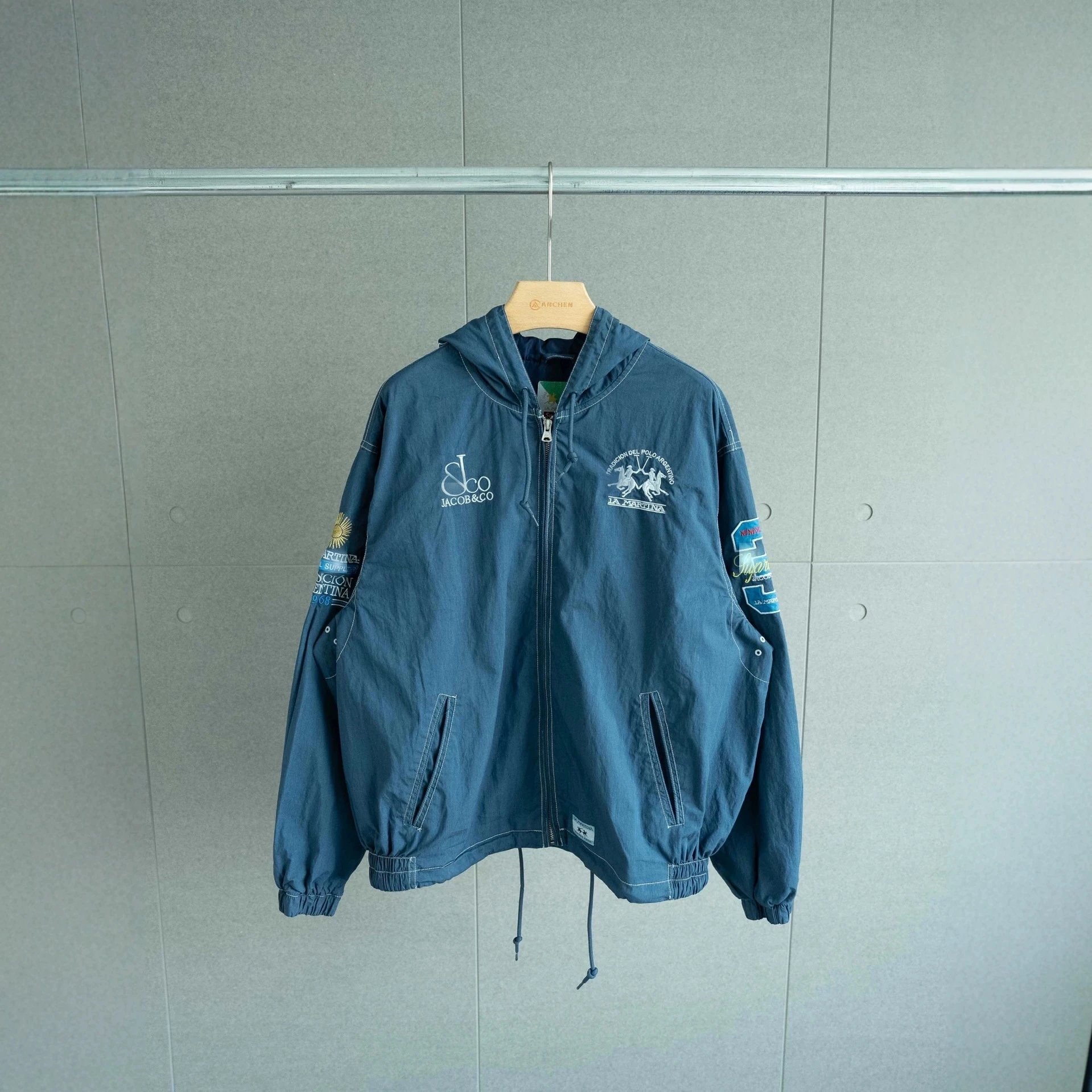 Long-Sleeve Hooded Zip-Up Jacket with Utility Patches photo 5