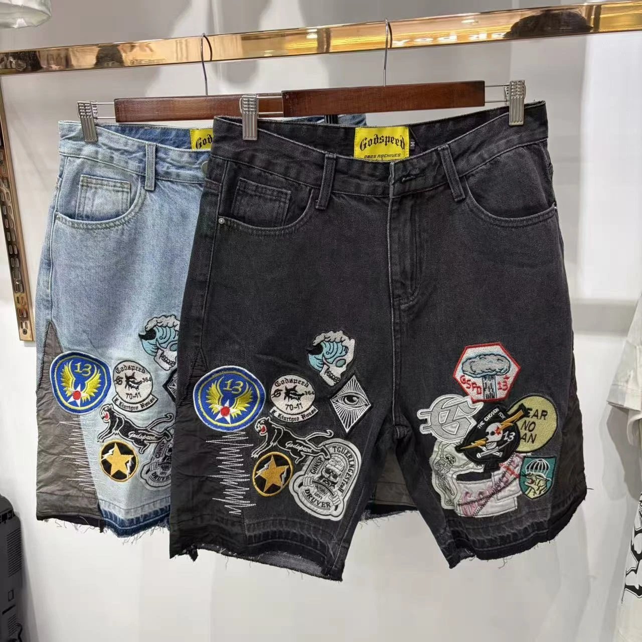 Loose-Fitting Straight-Leg Denim Shorts