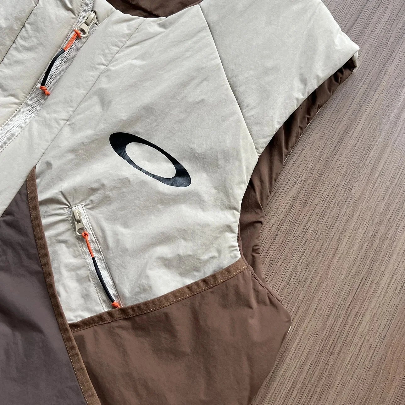 Oakley x Tee Lab Color-Block Puffer Vest Beige / Brown - 9