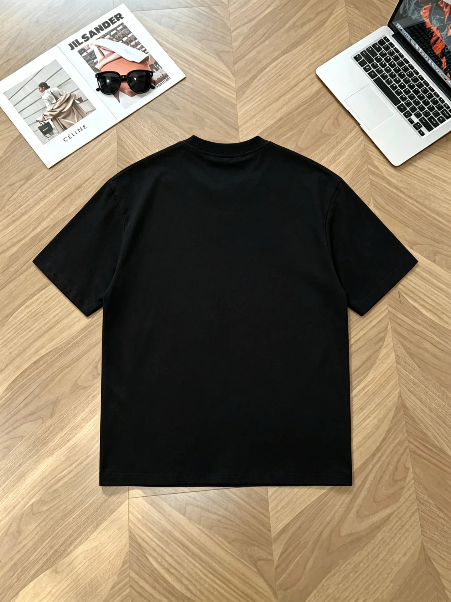 Distressed Gradient Print Short-Sleeve T-Shirt photo 6