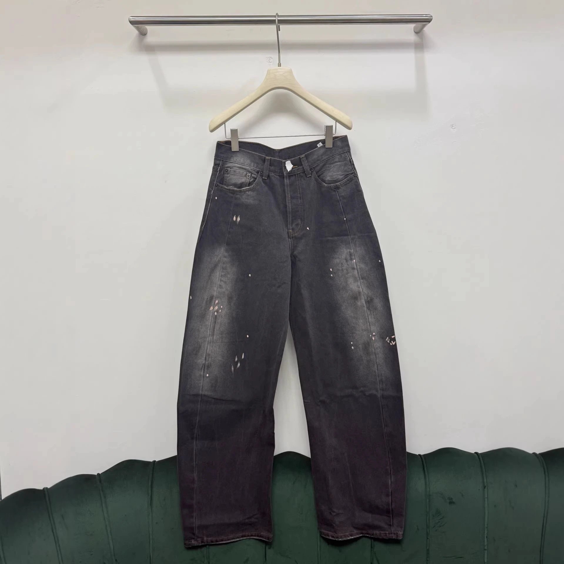 Retro Distressed Wide-Leg Jeans
