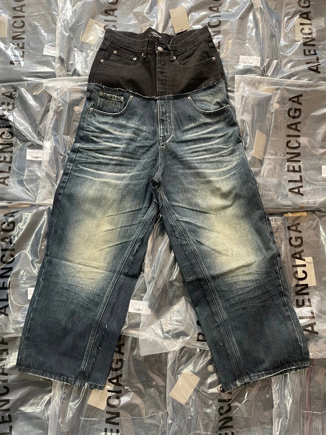 Balenciaga Distressed High-Waist Wide-Leg Jeans Light Wash - 5