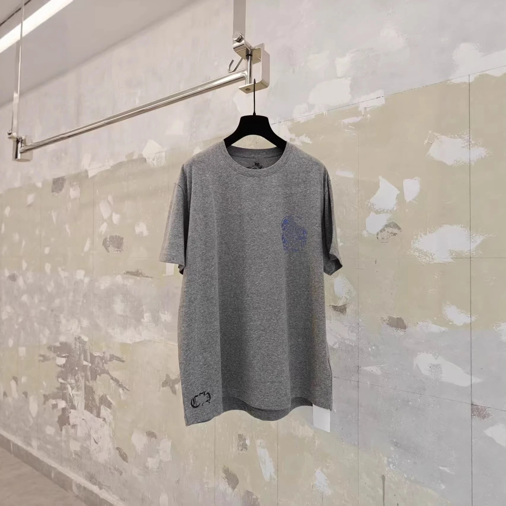 Cross-Shaped Floral Short-Sleeved Shirt