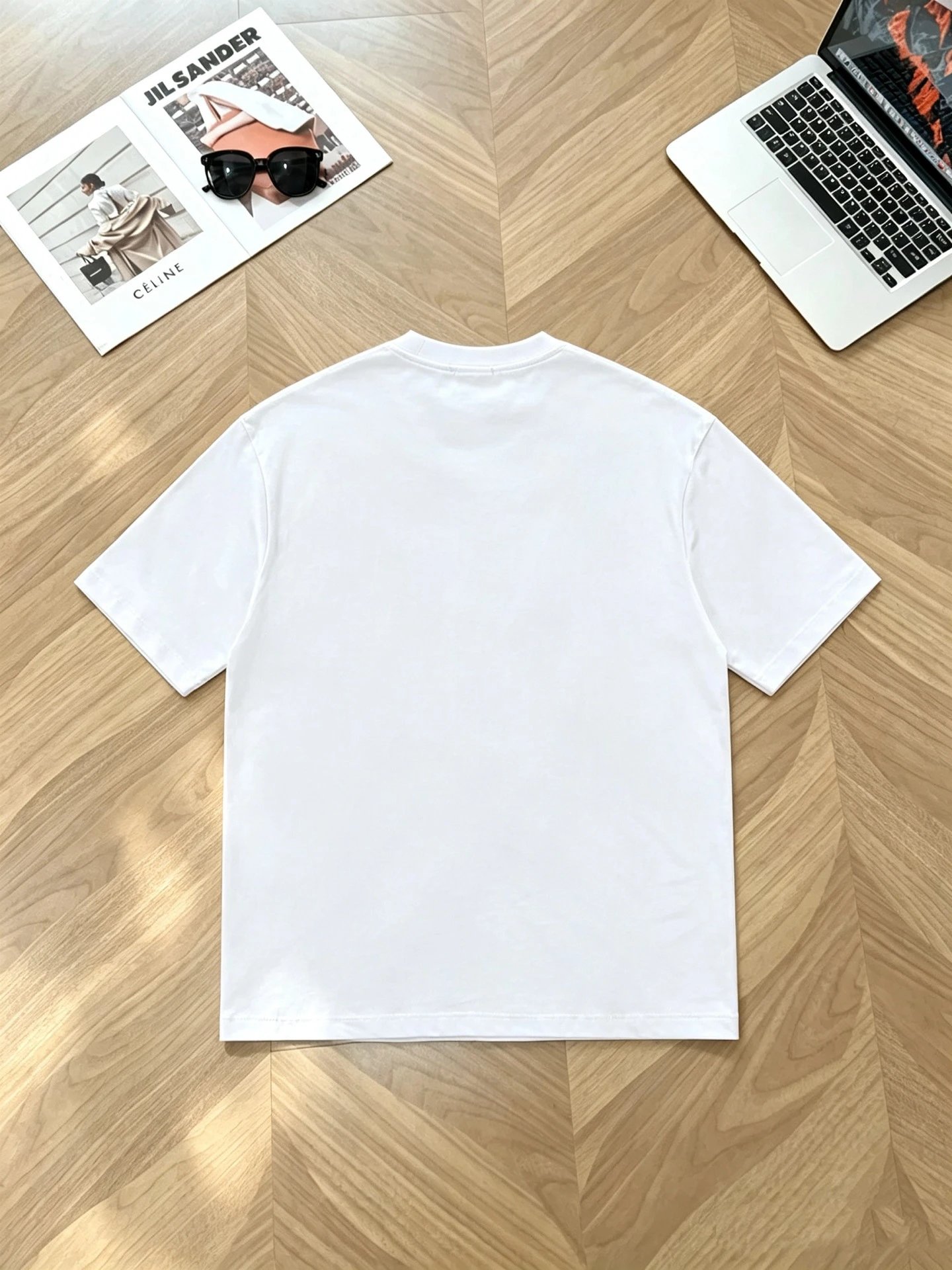 Distressed Gradient Print Short-Sleeve T-Shirt photo 8