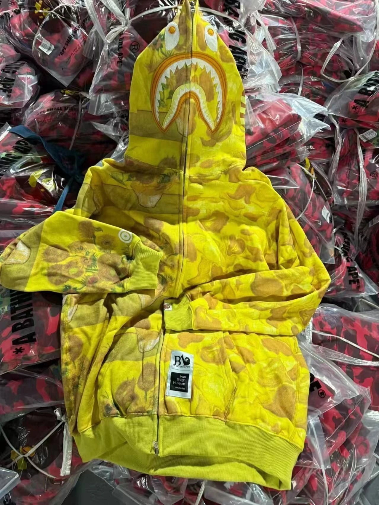 Vintage-Style Loose-Fit Zip-Up Hooded Sweatshirt photo 3