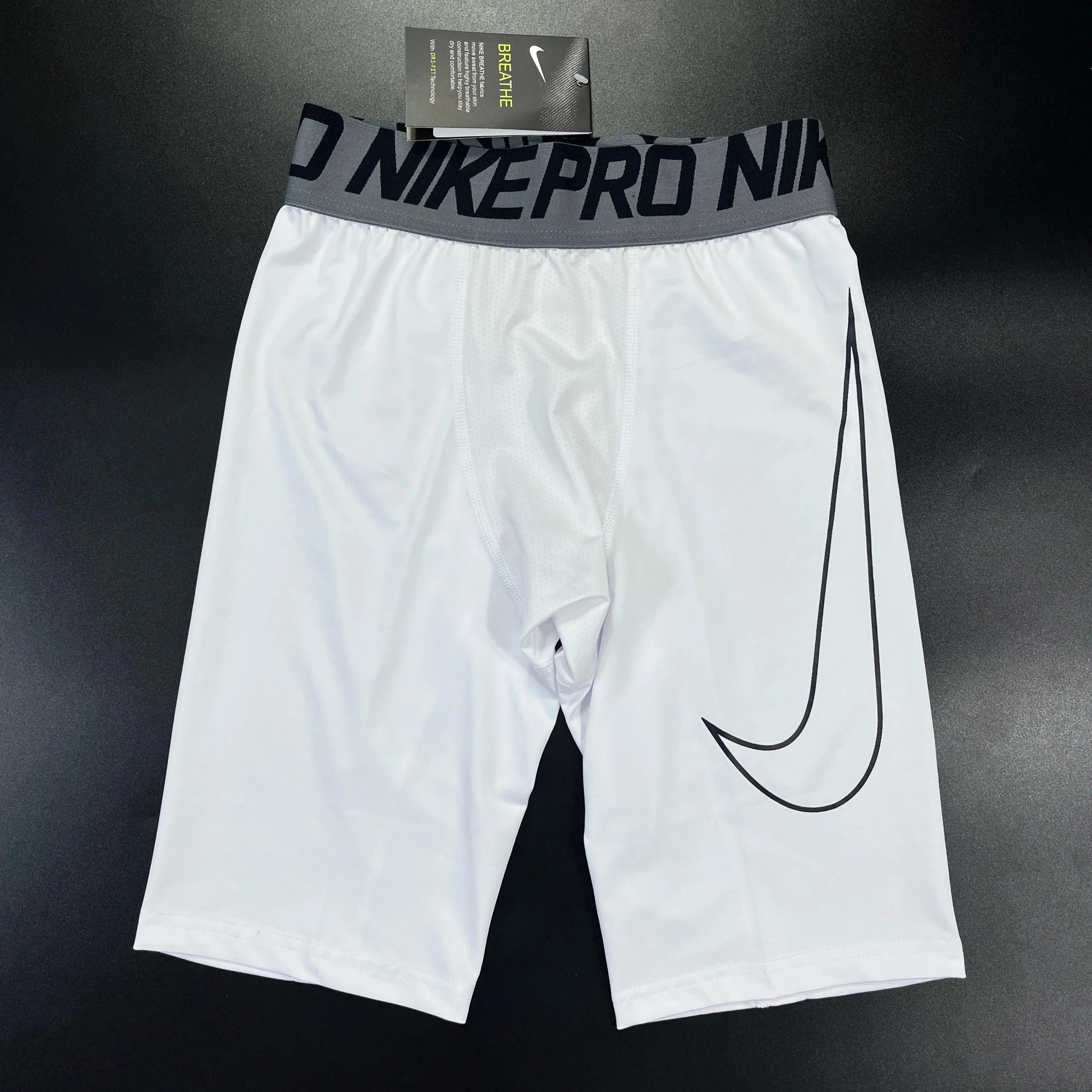 06 white cropped pants