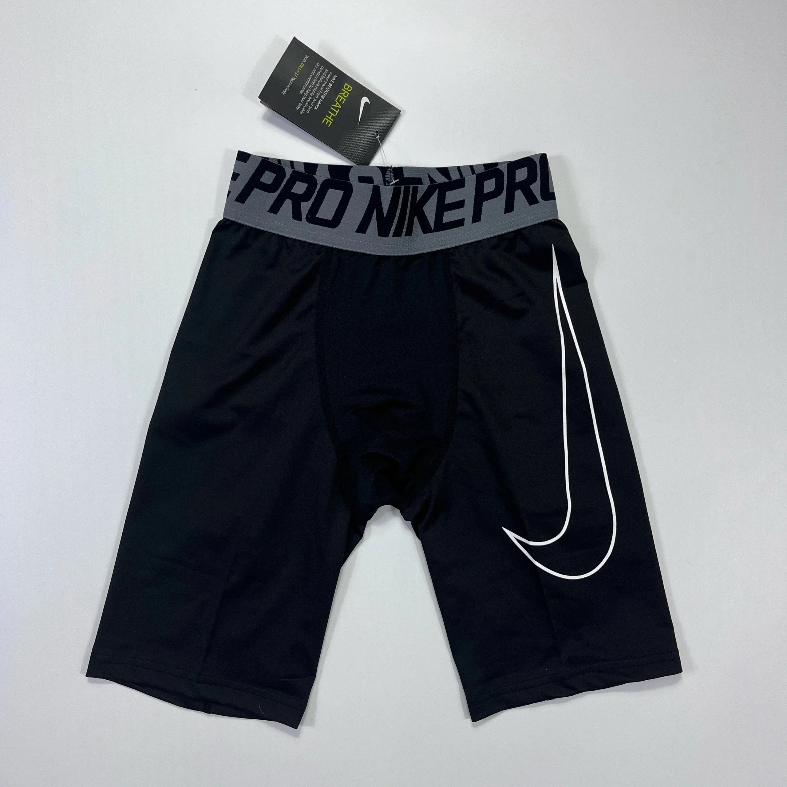 06 black five quarter pants