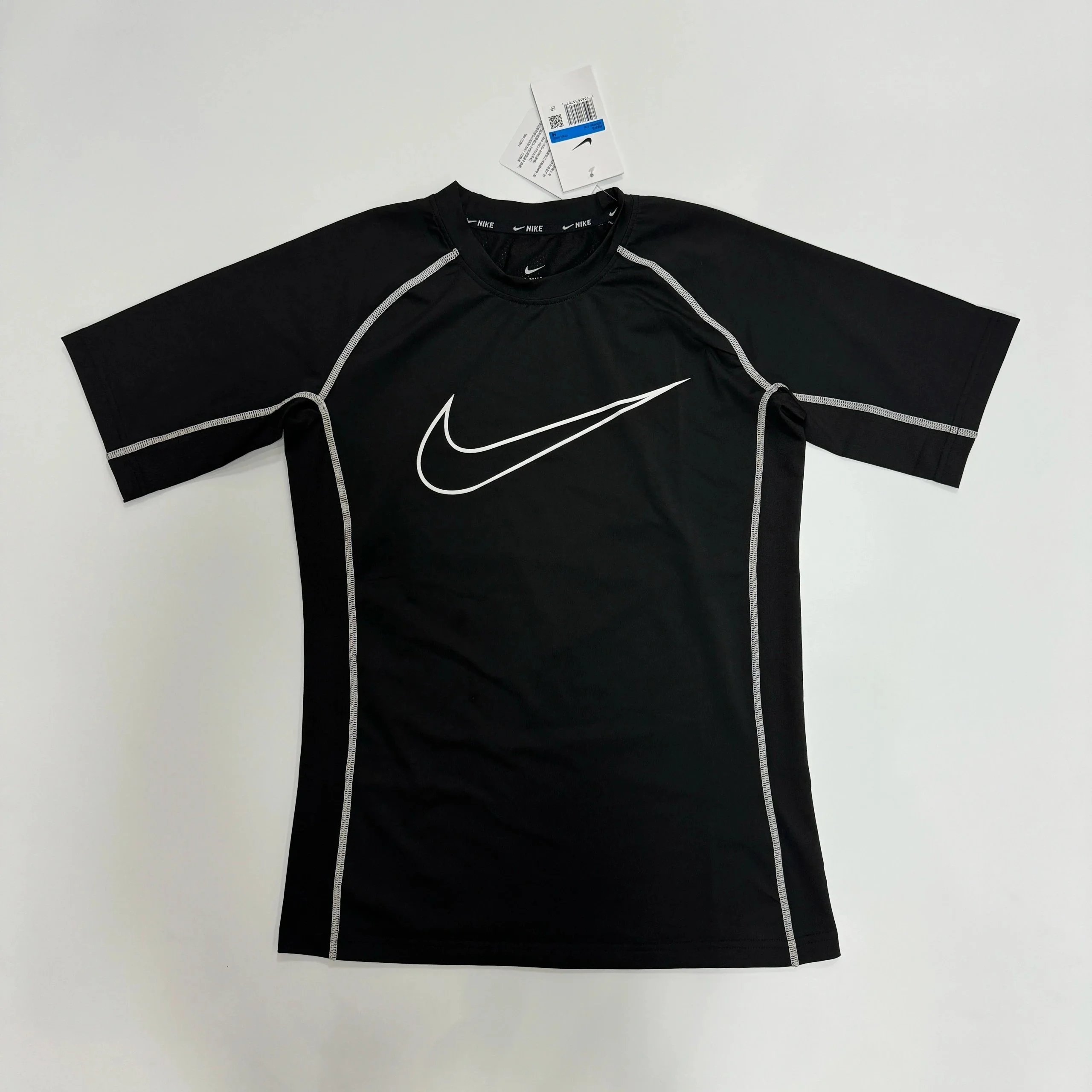 01 Black Short Sleeve