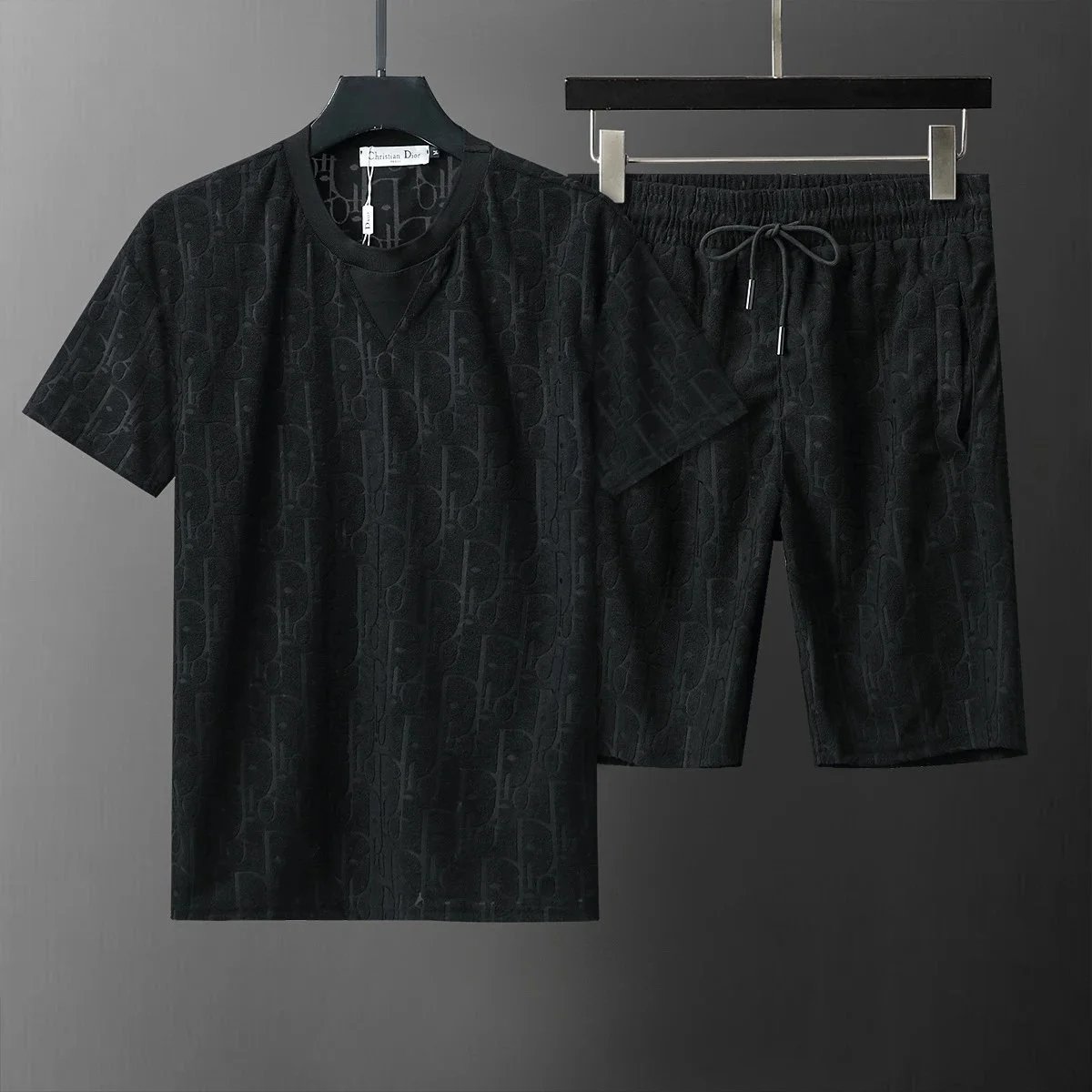 Louis Vuitton Matching Sets Monogram Short-Sleeve T-Shirt and Shorts Set — YMX-004
