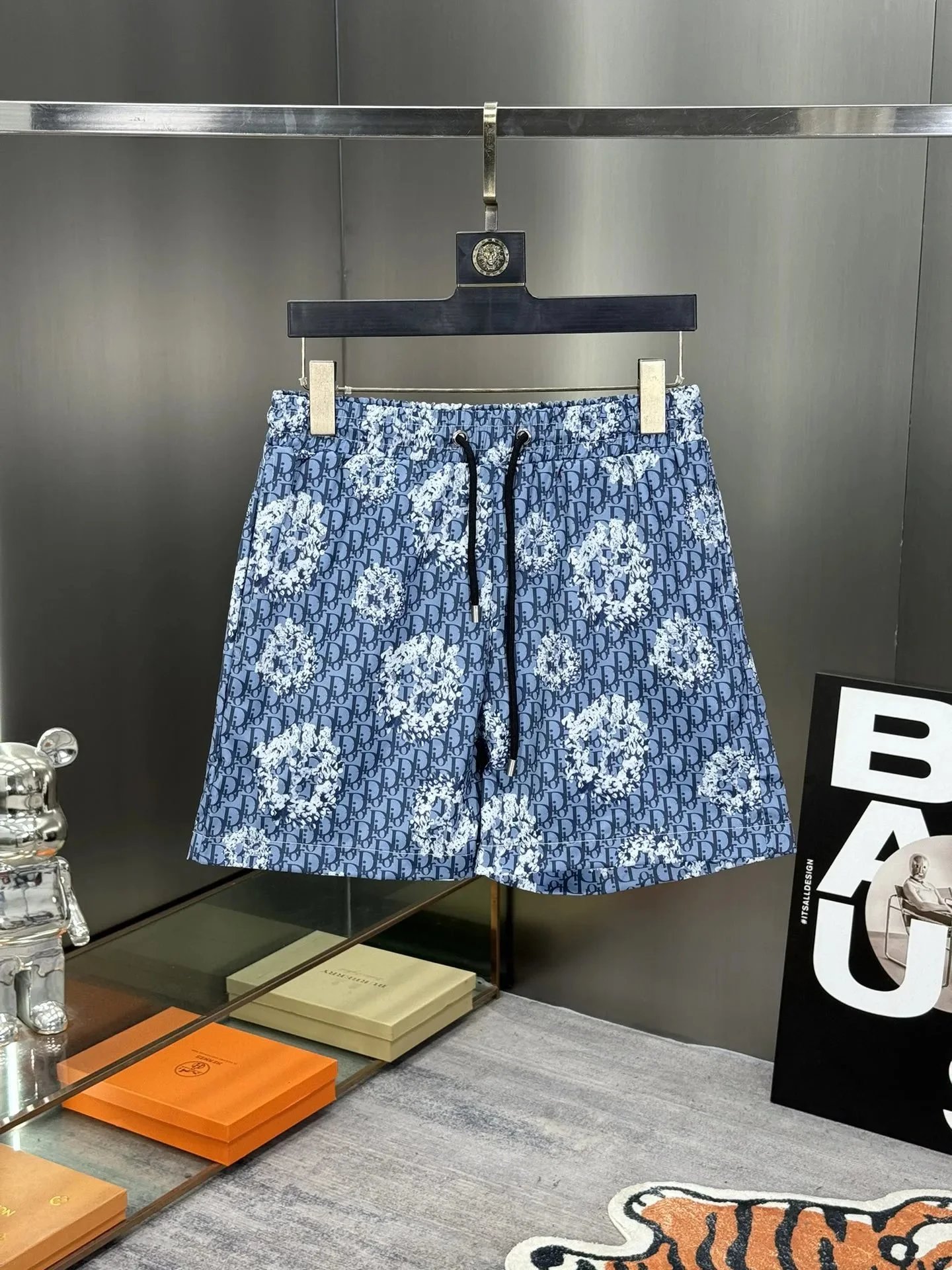 Dior Shorts Elastic-Waist Drawstring Printed — MMJ-021