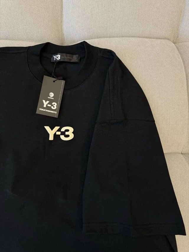 Y-3 Multiple graphic T-shirt designs product detail image 9