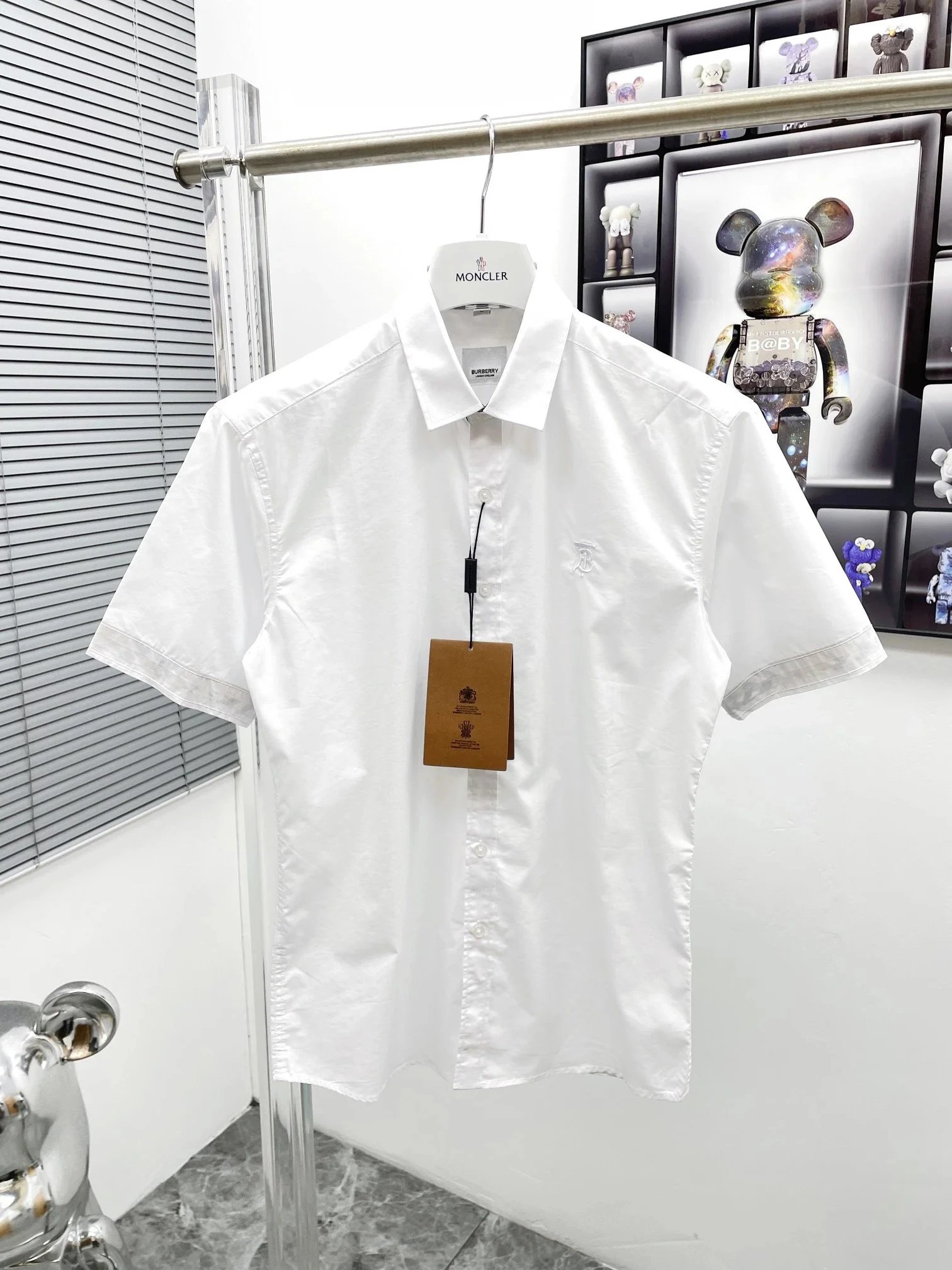 Burberry Shirts Short-sleeve button-front plaid shirt — UM024