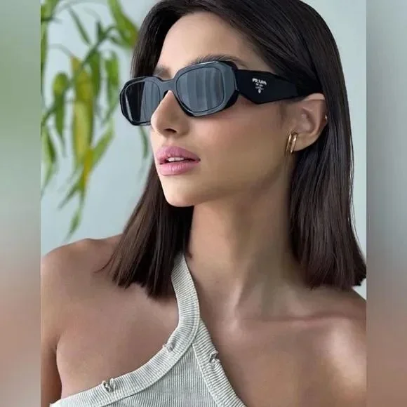 Prada Eyewear 30092 geometric-frame sunglasses product detail image 5