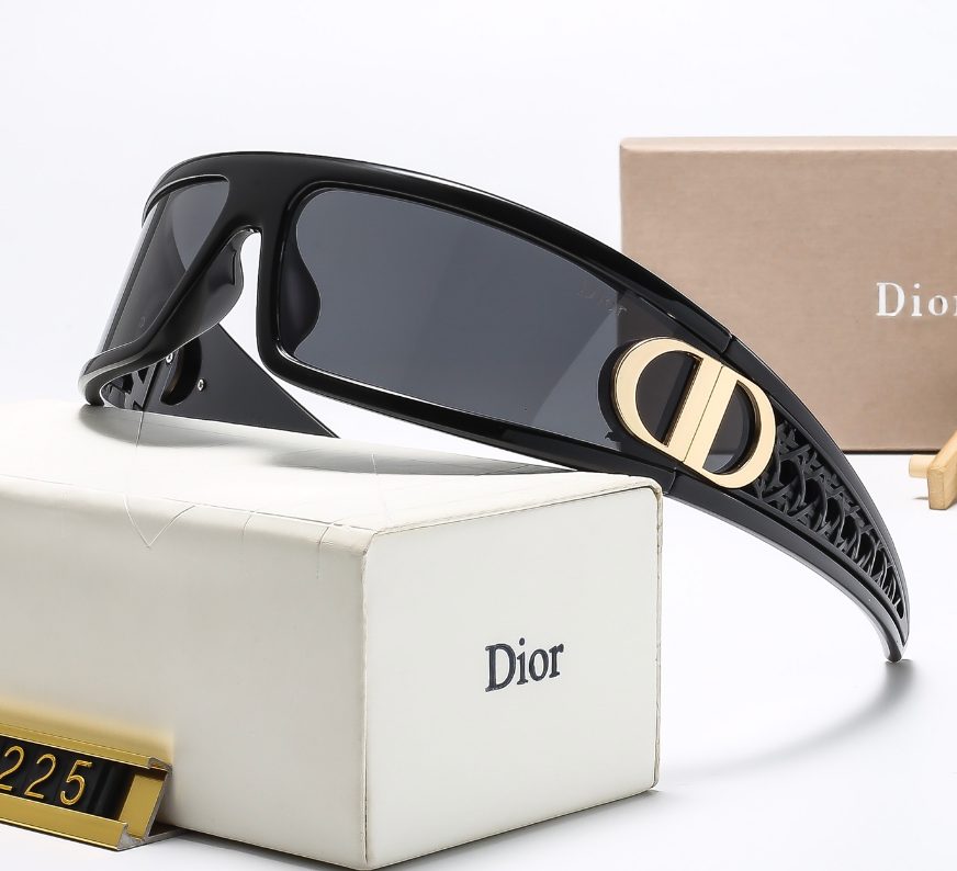 Dior Eyewear Sunglasses — TH-007