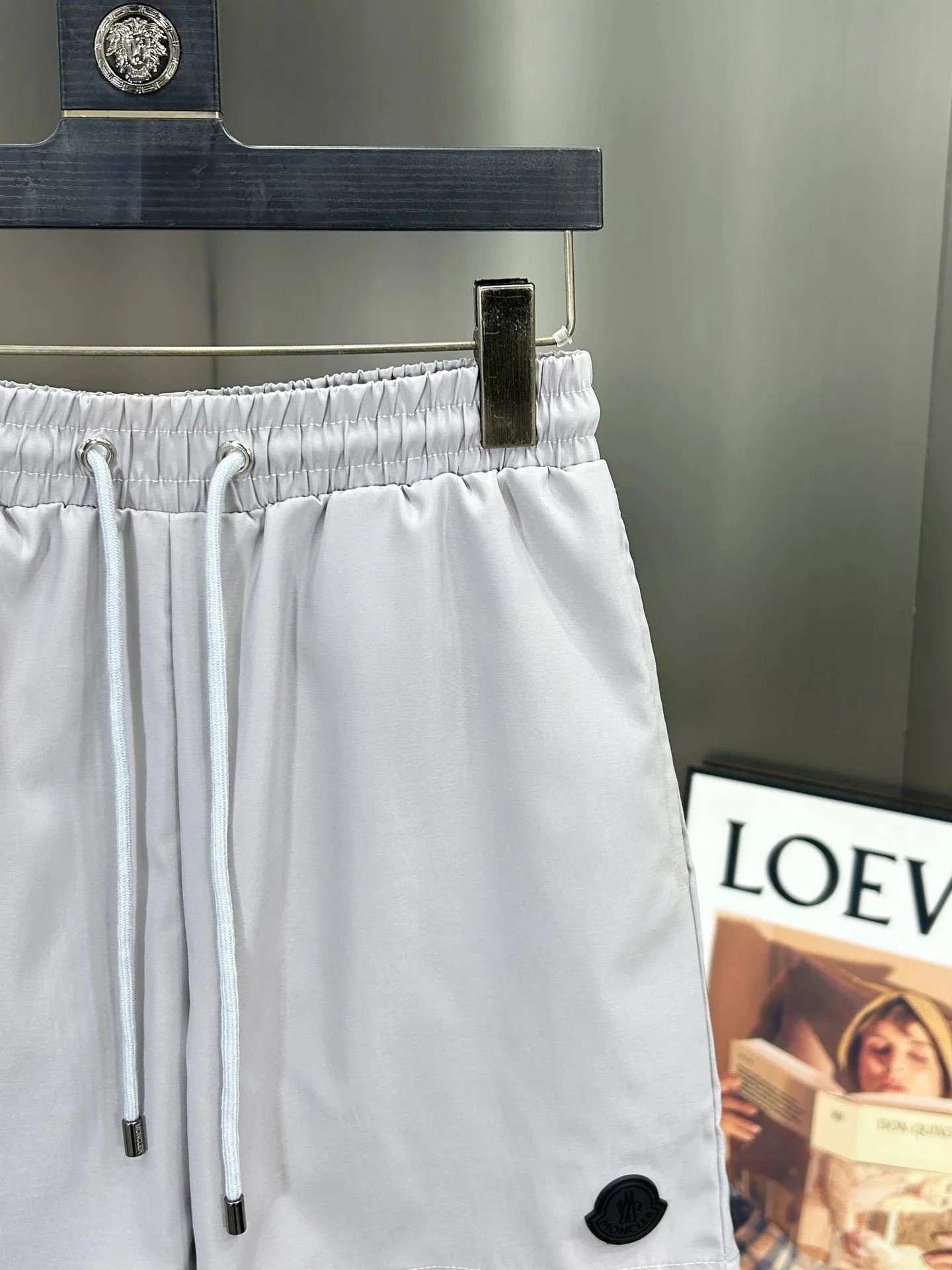 Moncler Logo-Embroidered Drawstring Shorts Beige - 6