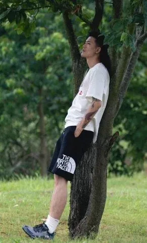 The North Face Logo Shorts Gray - 6