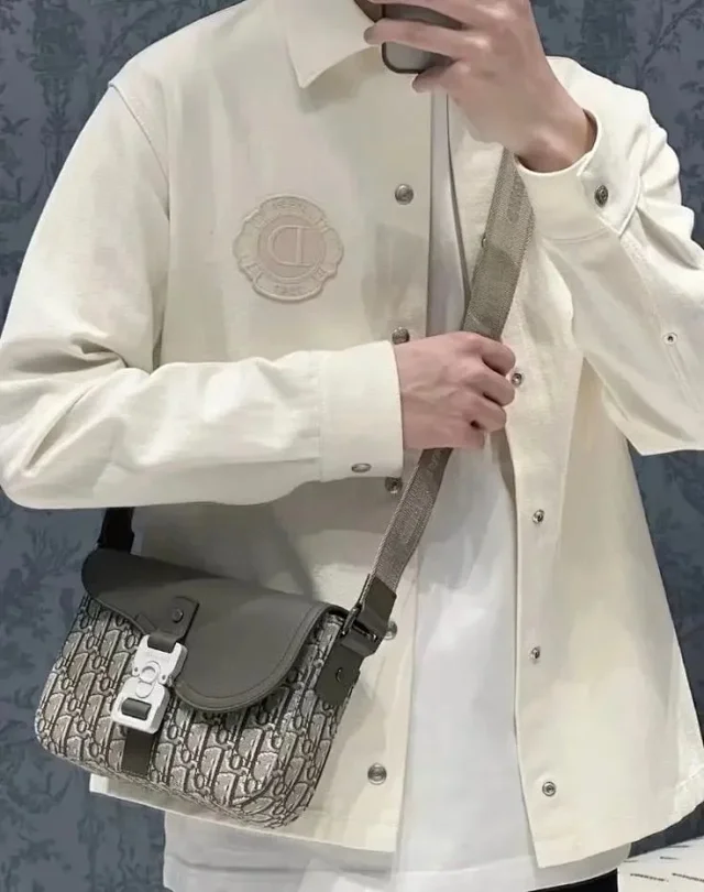 Dior Crossbody Bags Monogram Bag product detail image 5