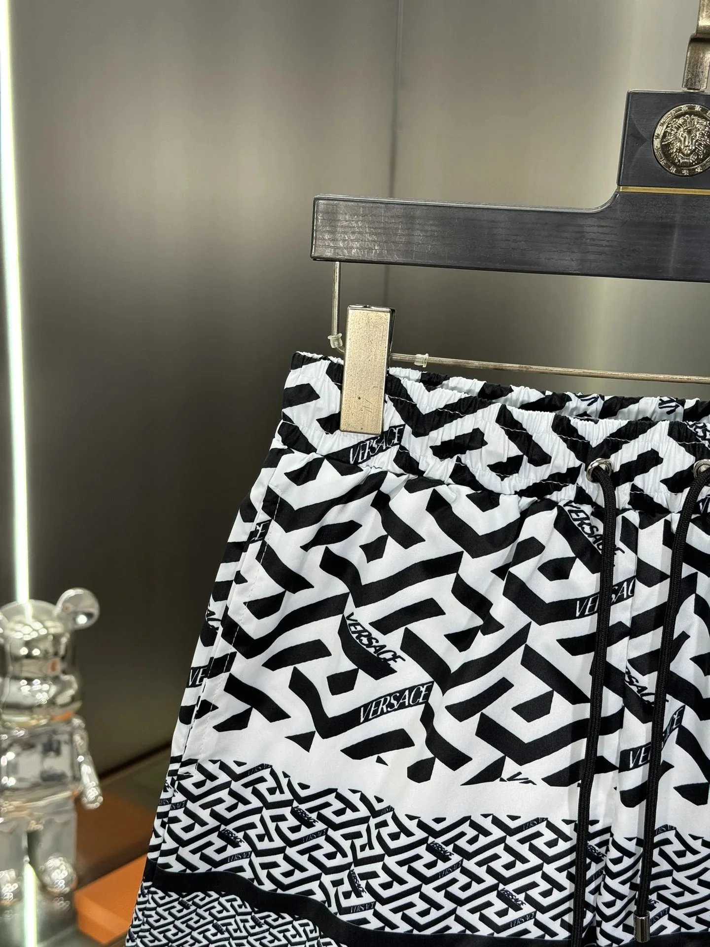Versace Shorts Elastic-Waist Drawstring image 8