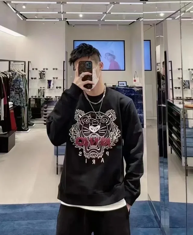 Kenzo Hoodies & Sweatshirts Tiger Logo Crewneck Sweatshirt product detail image 3