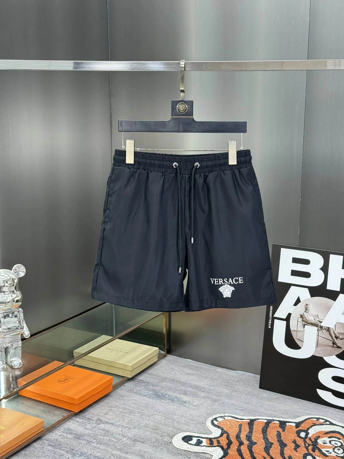 Versace Shorts Elastic-Waist Drawstring — MMJ-003