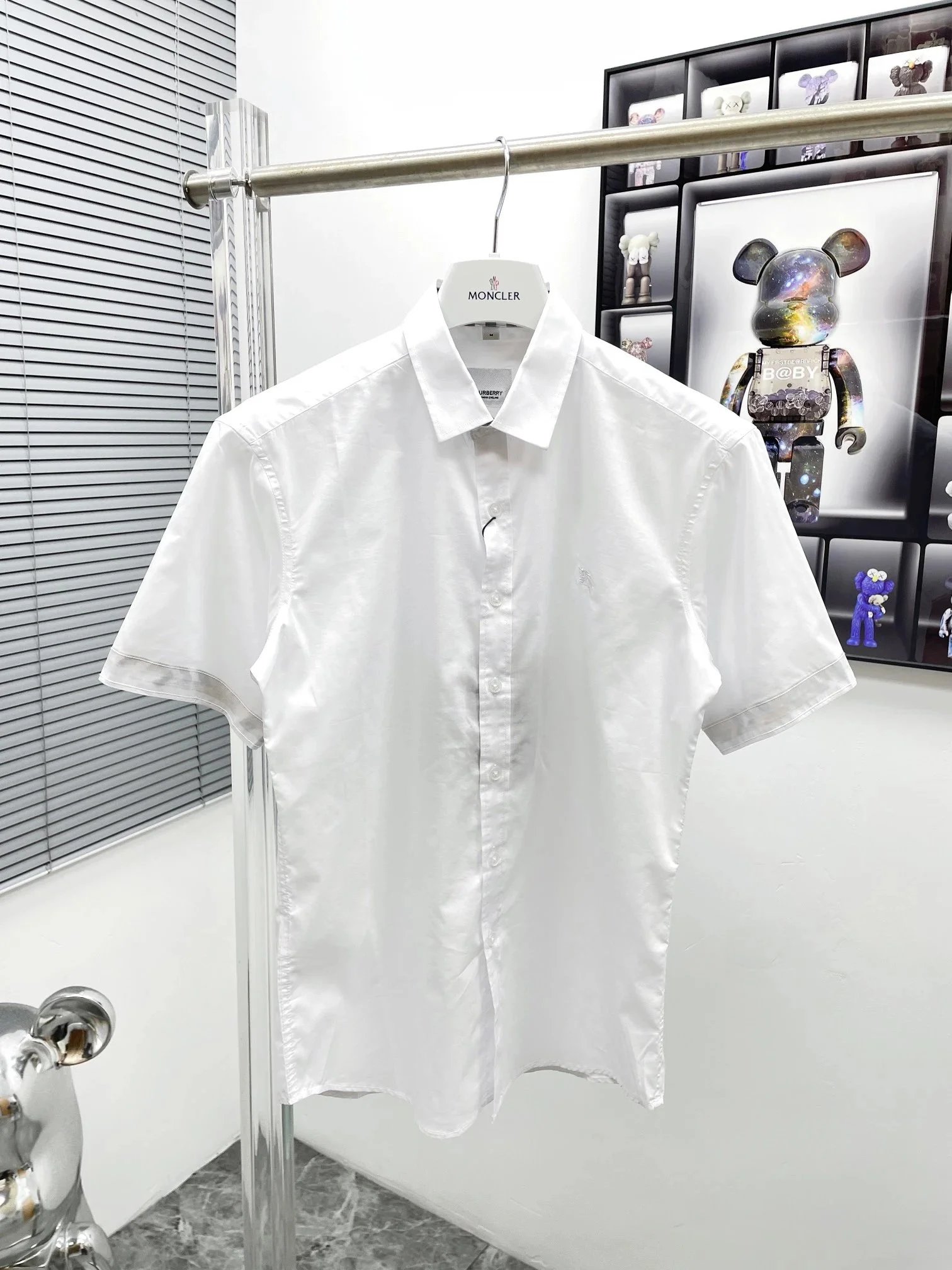 Burberry Shirts Short-sleeve button-front plaid shirt — UM027