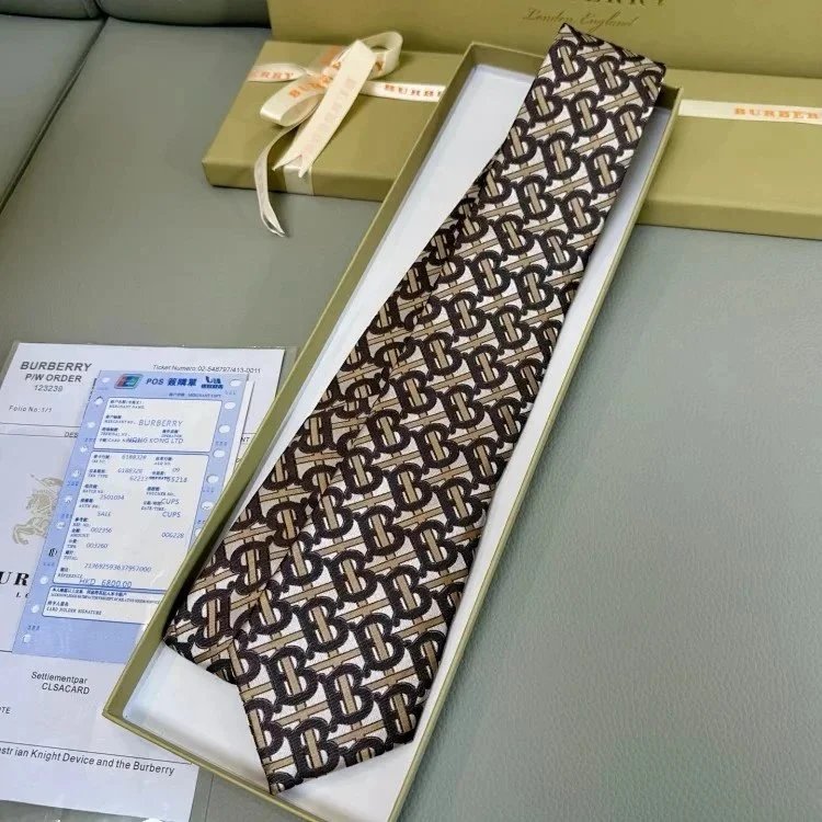 Burberry Tie photo 6