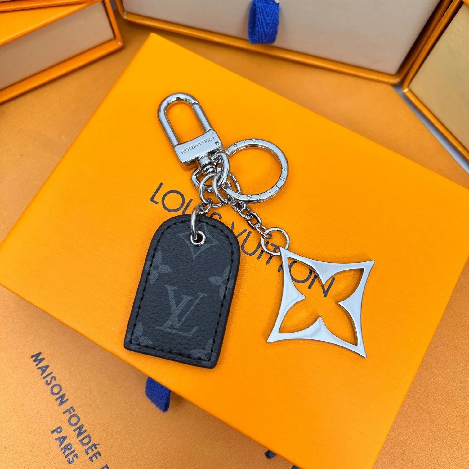 Louis Vuitton LV Archlight Key Holder Key Holder