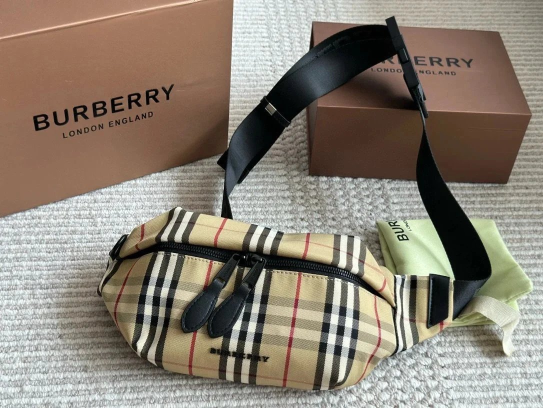 Check-Pattern Belt Bag P240(Y152) - Bag Spreadsheet, Accessory Finds, Bag List, Bag Finds, Bag Picks - 142631