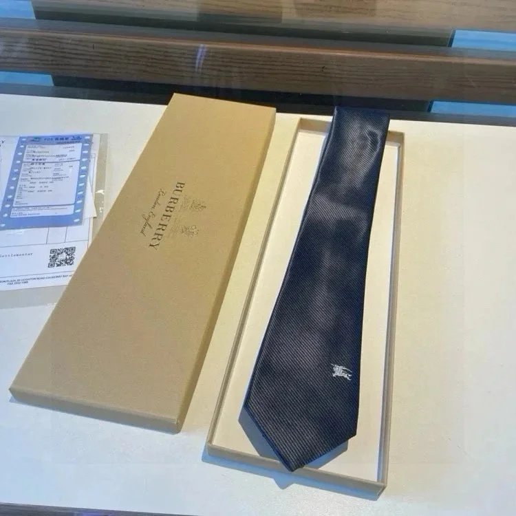 Burberry Tie photo 3