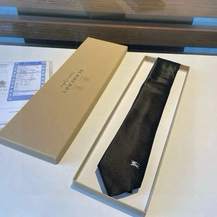 Burberry Tie photo 5