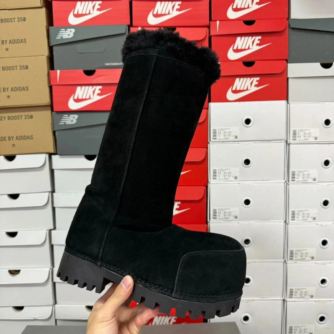 Alaska Fur Snow Boot photo 2
