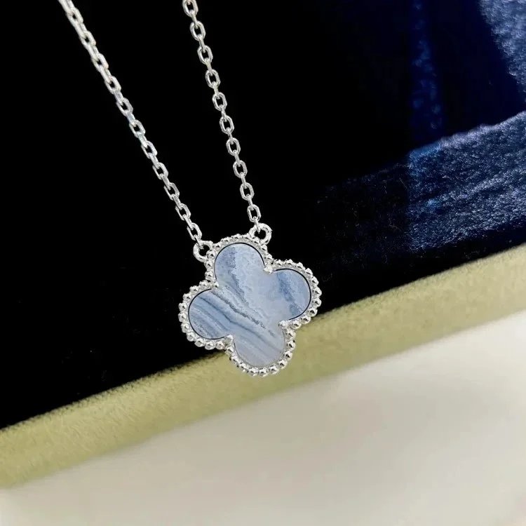 Van Cleef & Arpels Jewelry Four-leaf clover pendant necklace — 16