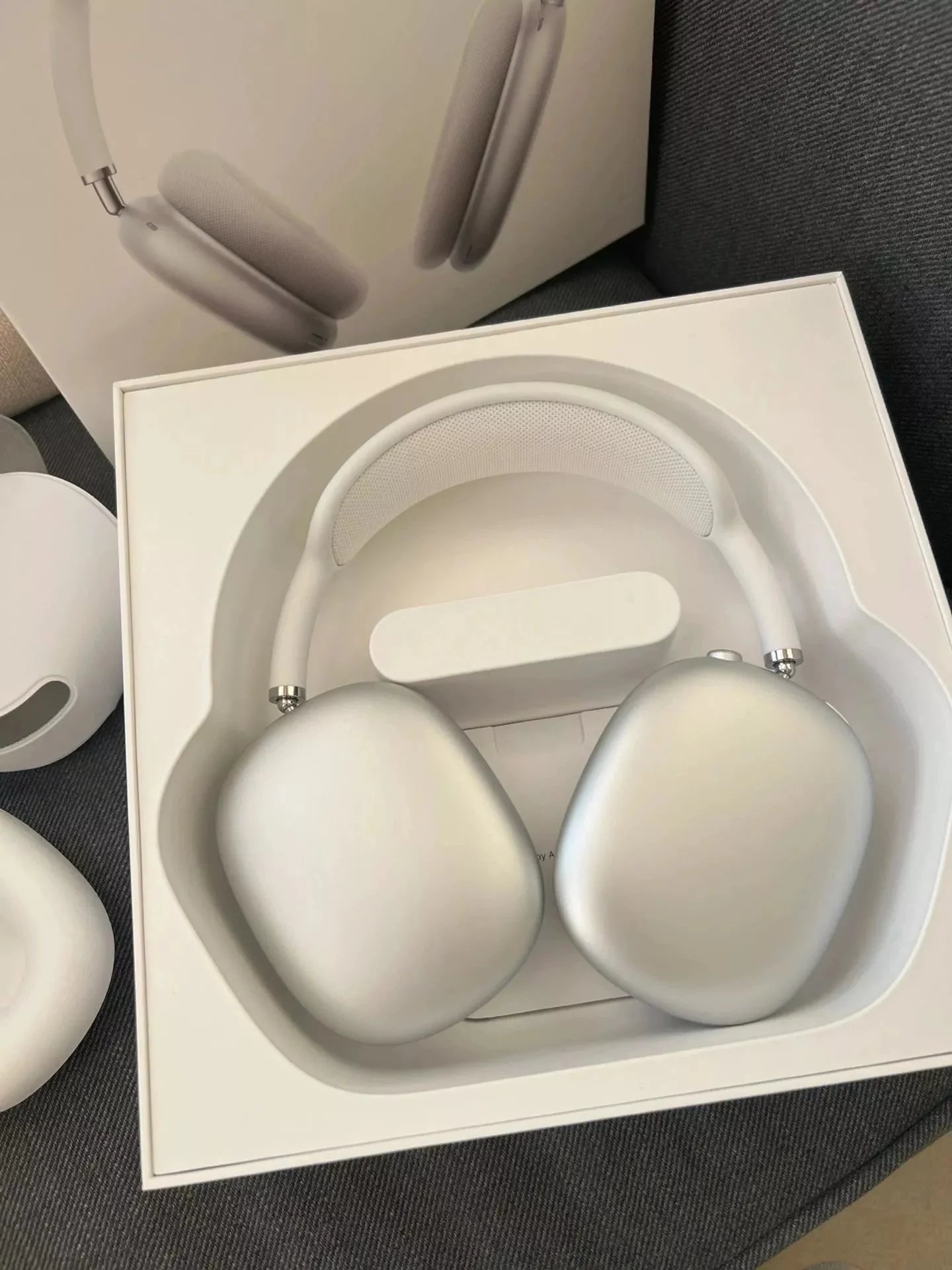 Apple White Over-Ear