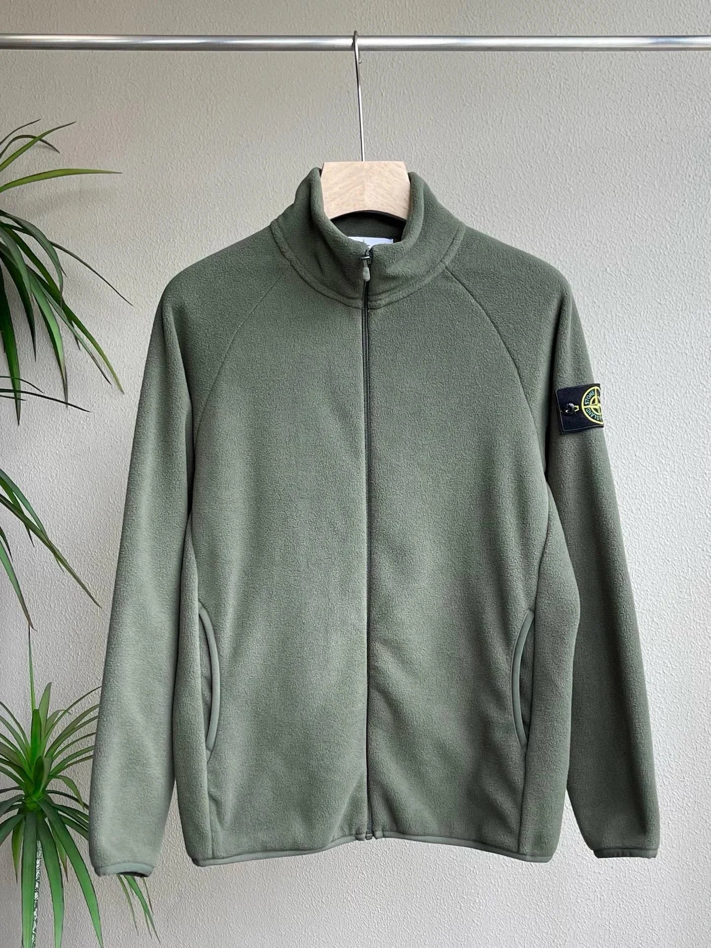 Olive green Olive green SKU image