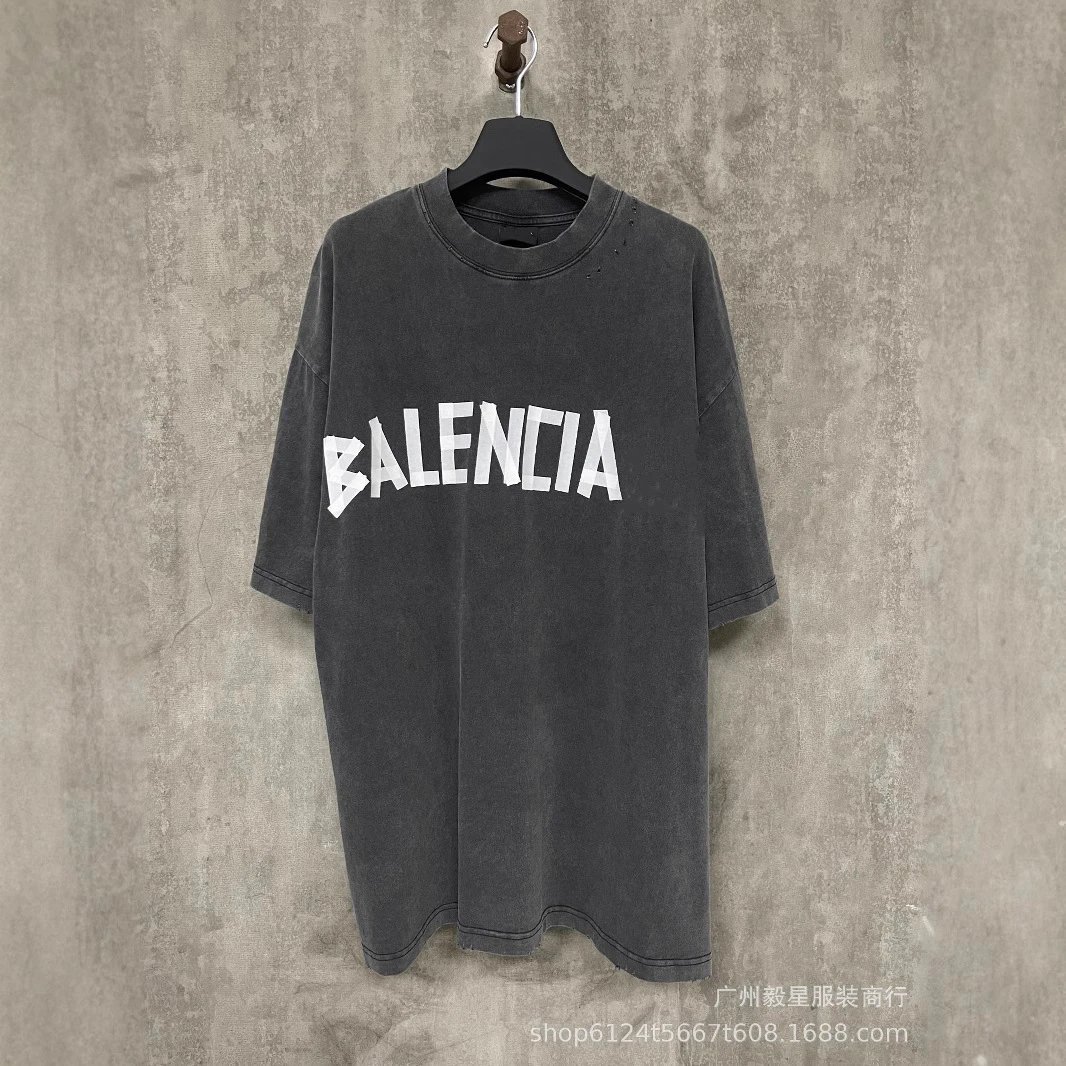 B 25ss OS Unisex Relaxed-Fit Distressed T-Shirt - 143856