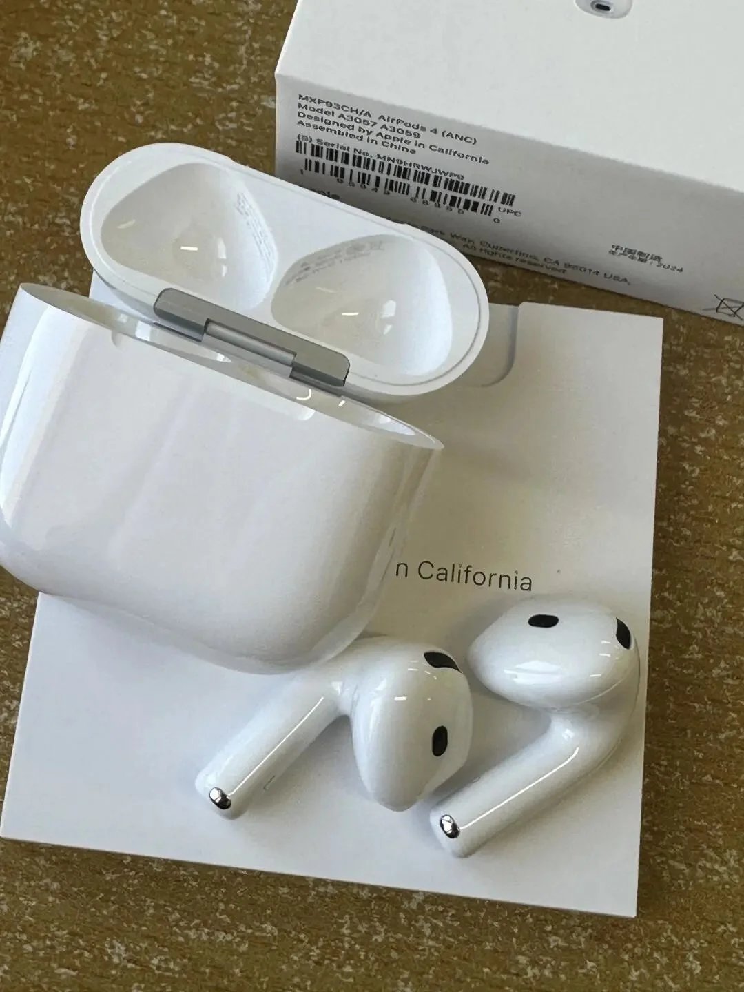 Apple White AirPods 